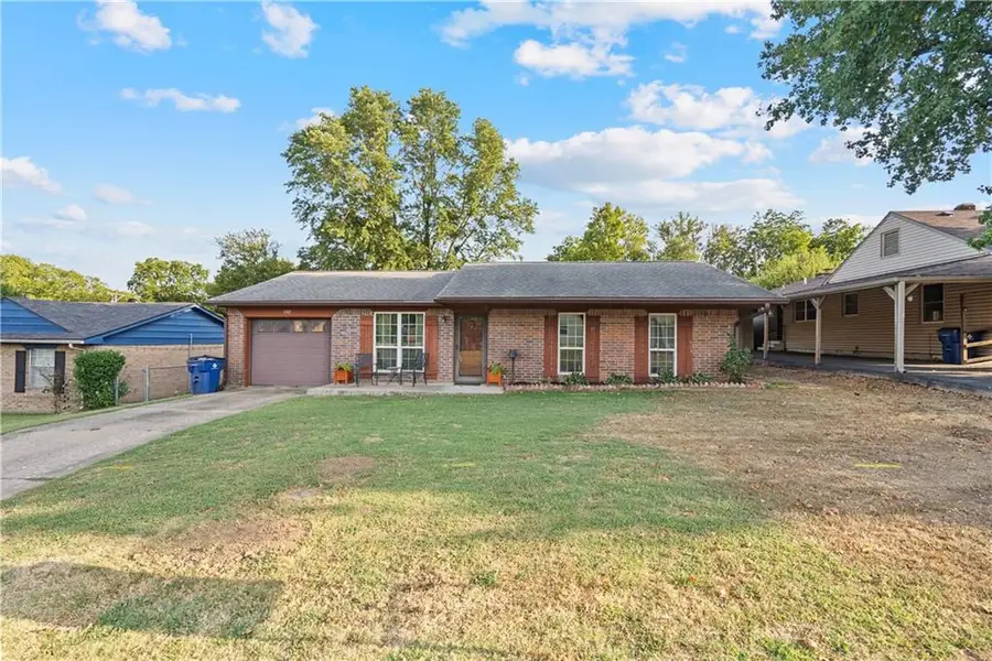 1307 W 1st Street, Coffeyville, KS 67337 - #3