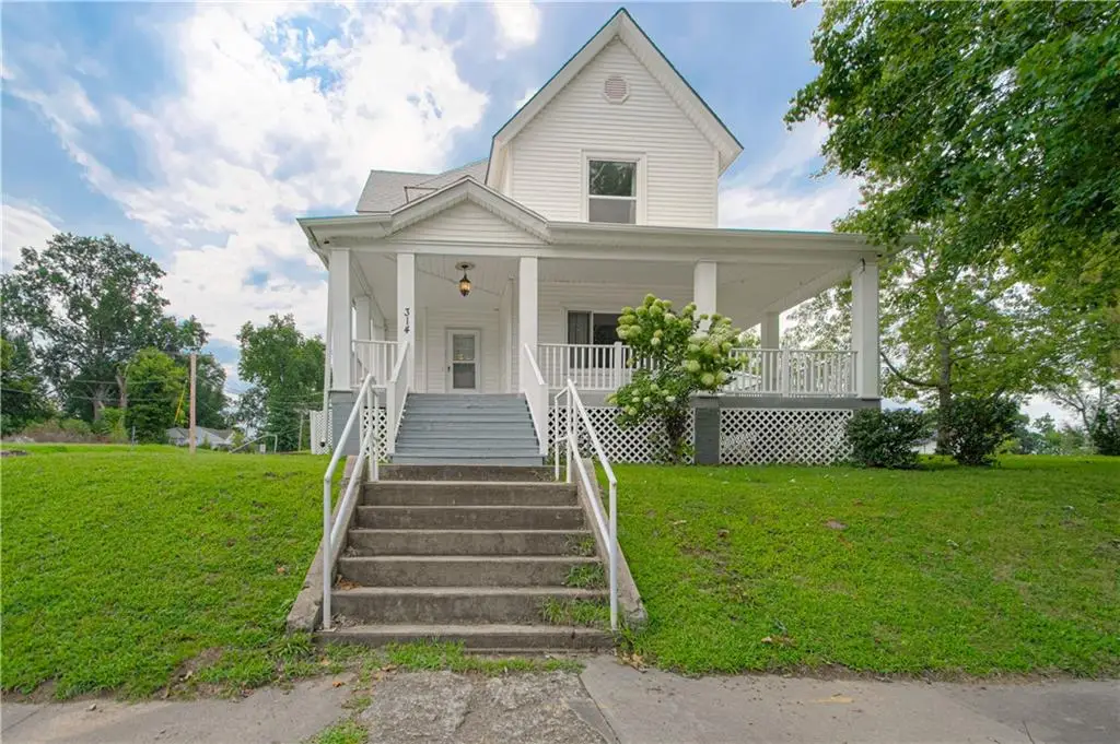 314 N Main Street, Carrollton, MO 64633 - #1