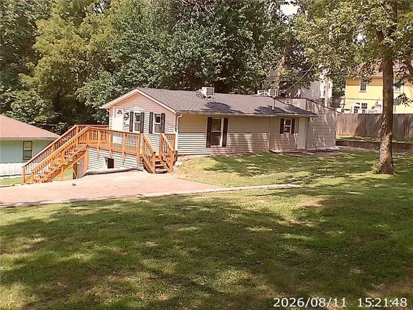 11406 E 10th Street S, Independence, MO 64054
