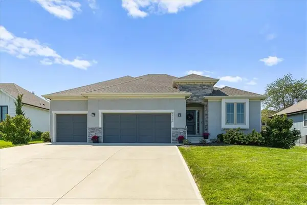 20108 Barker Street, Spring Hill, KS 66083