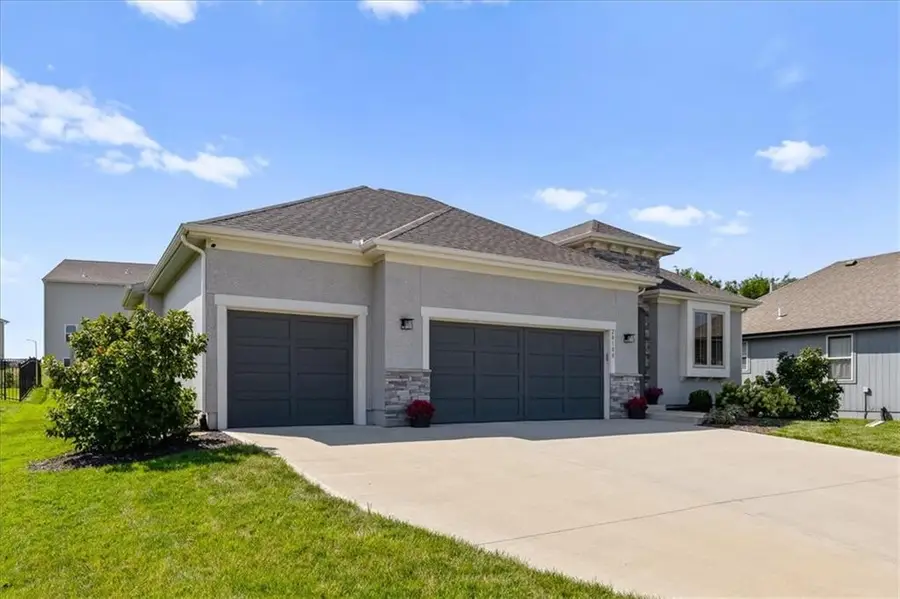 20108 Barker Street, Spring Hill, KS 66083 - #2
