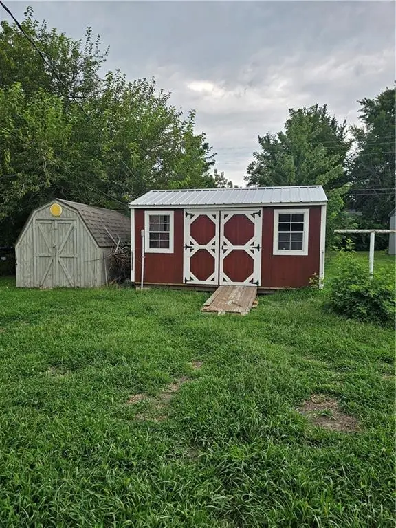 240 W 11th Street, Horton, KS 66439 - #3