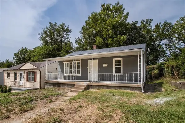 3336 Jackson Avenue, Kansas City, MO 64128