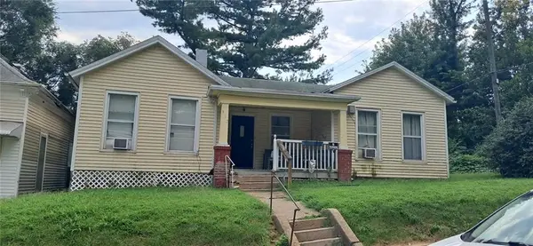 912 Ridenbaugh Street, St Joseph, MO 64501