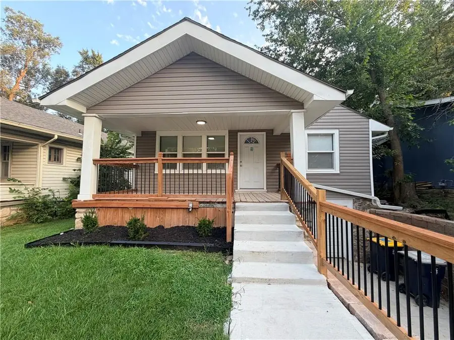 1849 E 68th Terrace, Kansas City, MO 64132 - #2