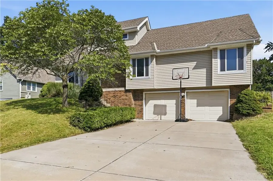 1128 NE Columbus Street, Lees Summit, MO 64086 - #3