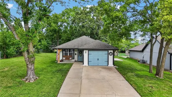424 N Armstrong Street, Pleasant Hill, MO 64080