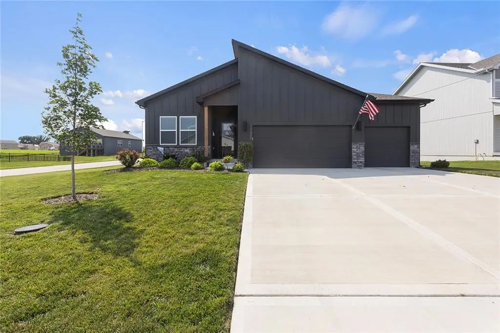 10600 N Jefferson Street, Kansas City, MO 64155 - #1