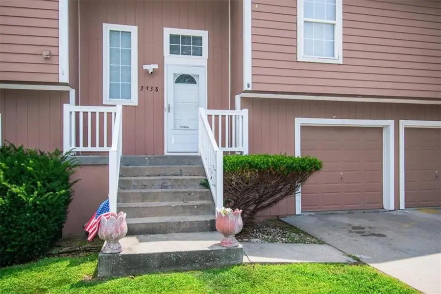 2338 NE Overbrook Drive, Blue Springs, MO 64029 - #3