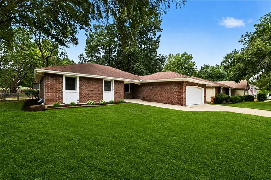 821 Cedar Street, Lees Summit, MO 64086 - #3