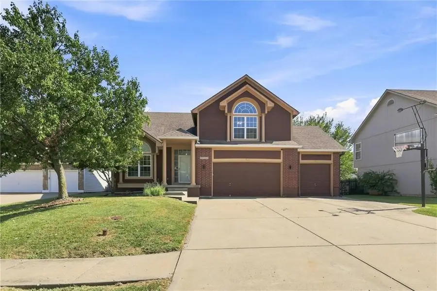 21109 E 50th Street Court Nw, Blue Springs, MO 64015 - #2