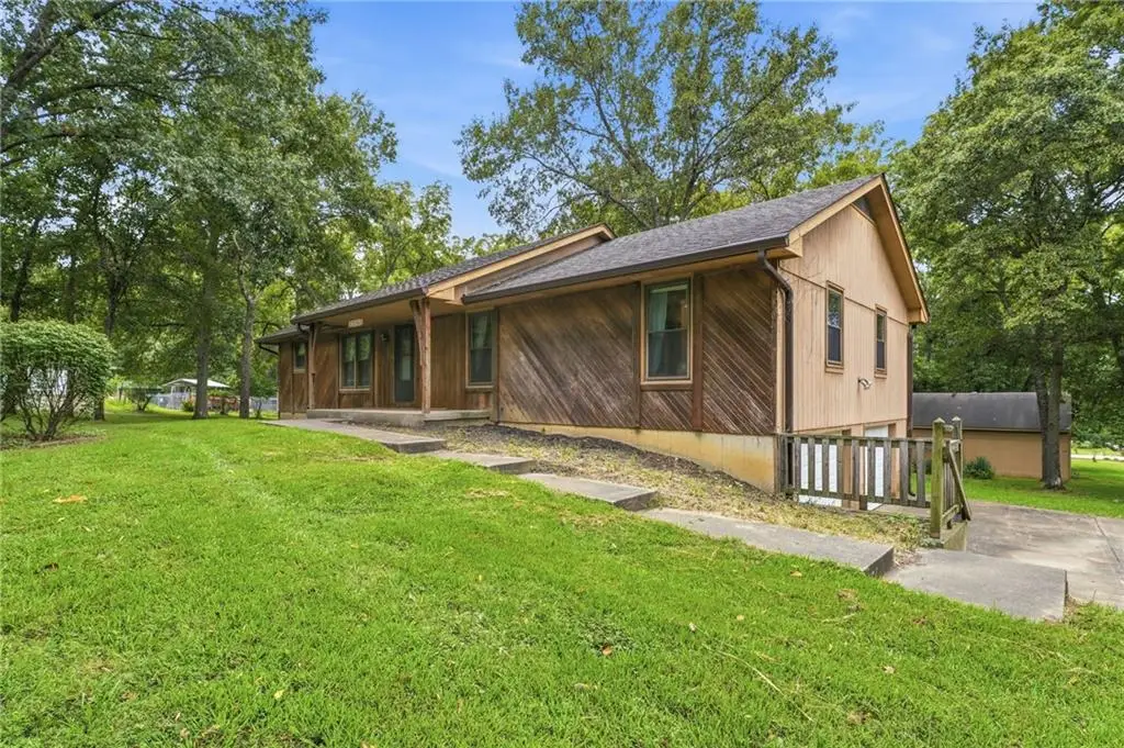 20104 Pickering Road, Belton, MO 64012 - #1