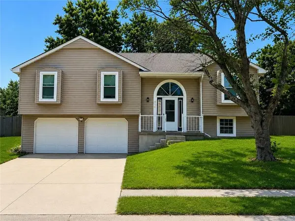 416 NE Fox Trail Drive, Blue Springs, MO 64015