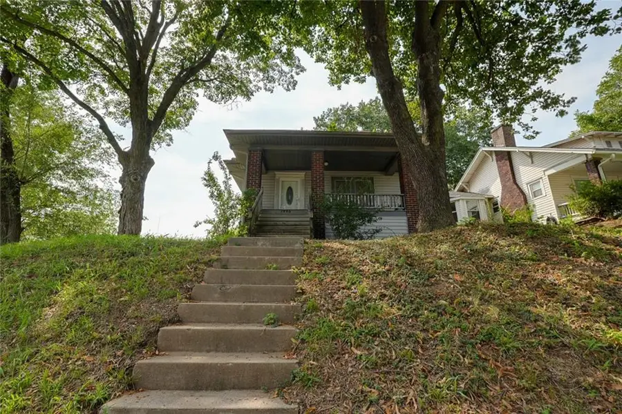1732 S Arlington Avenue, Independence, MO 64052 - #2