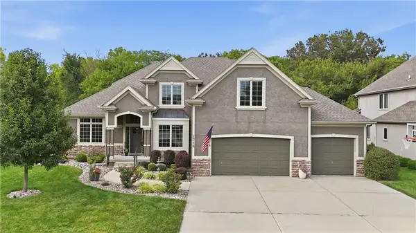 1716 SW Kendall Drive, Lee's Summit, MO 64082