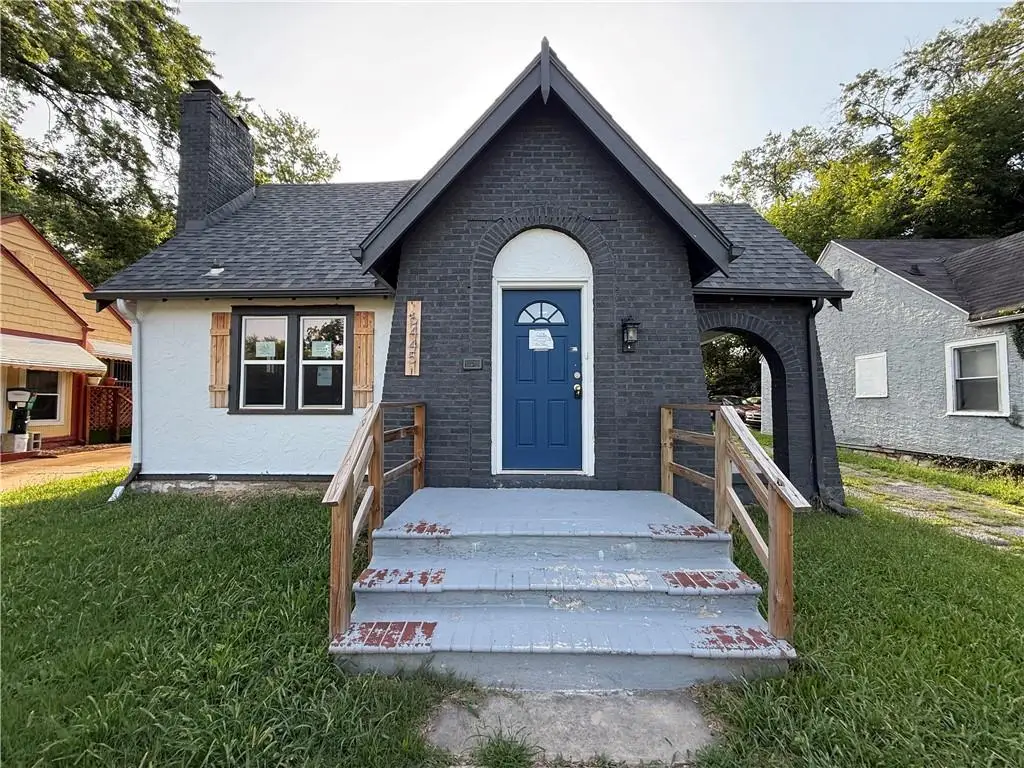 6445 S Benton Avenue, Kansas City, MO 64132 - #1