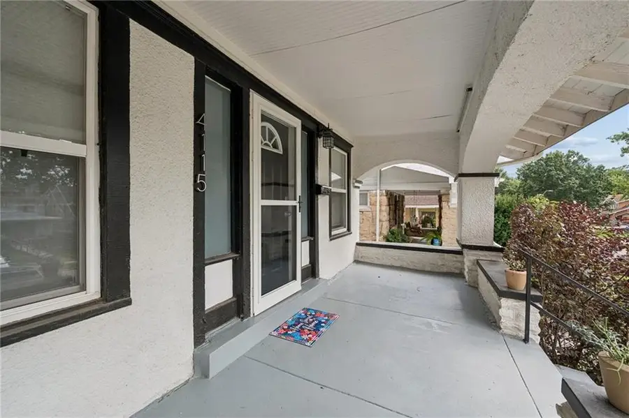 4115 Chestnut Avenue, Kansas City, MO 64130 - #3