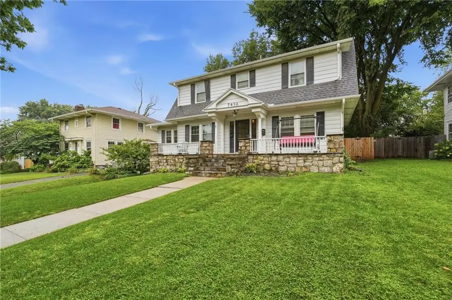 7432 Jarboe Street, Kansas City, MO 64114 - #2