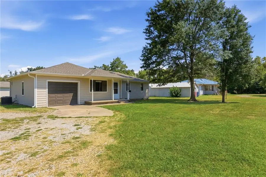 204 N Burnett Street, Girard, KS 66743 - #3