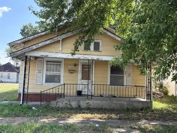 2008 Grand Avenue, Parsons, KS 67357