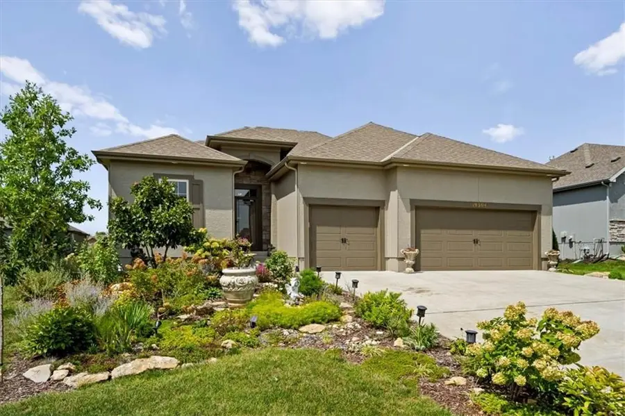 19304 W 201st Street, Spring Hill, KS 66083 - #3
