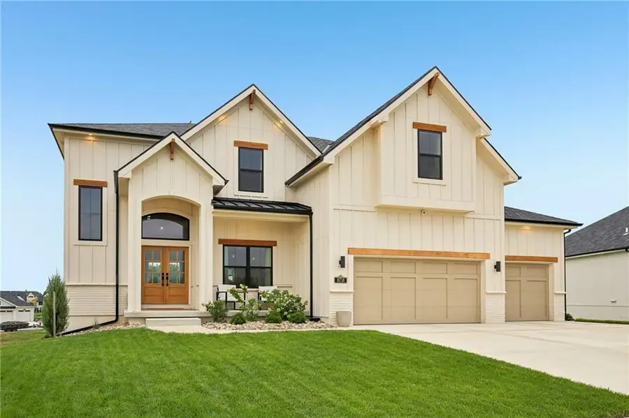 8718 N Farley Avenue, Kansas City, MO 64157 - #2