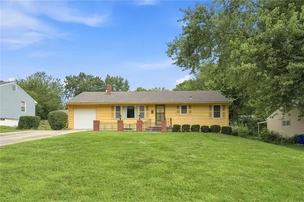 1314 Duck Road, Grandview, MO 64030