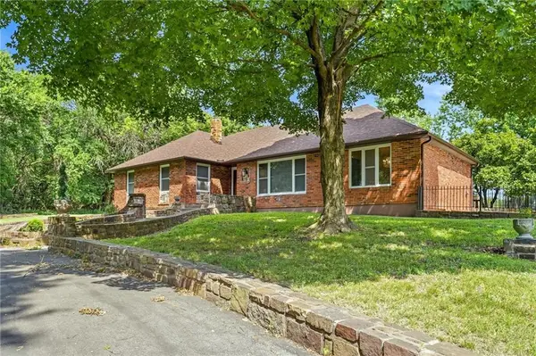 12705 S Outer Belt Road, Lone Jack, MO 64070