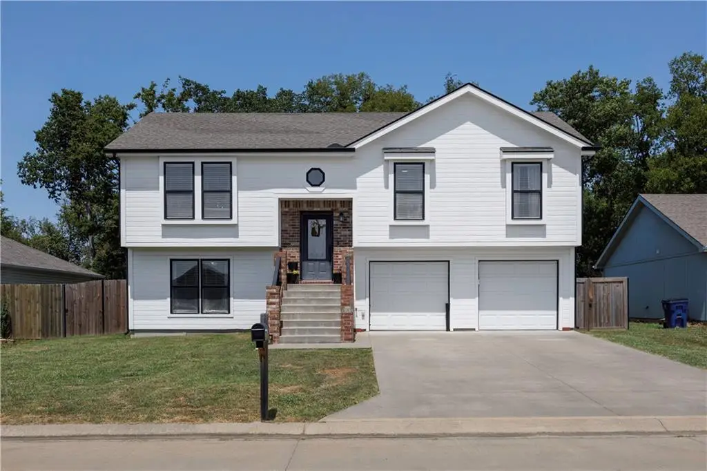 110 E John Street, Coffeyville, KS 67337 - #1