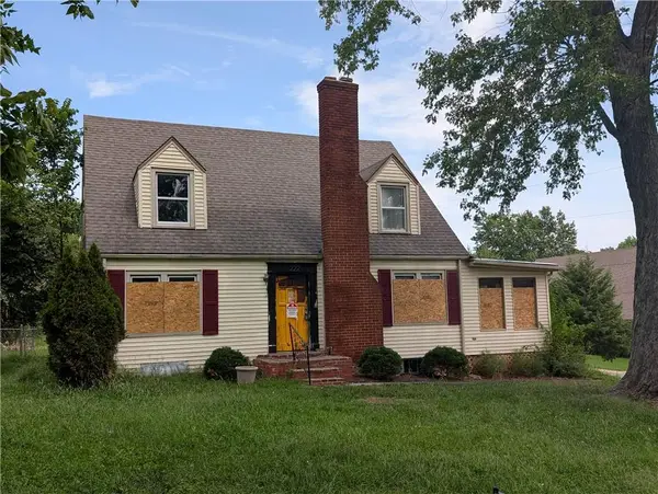 222 NE 43rd Street, Kansas City, MO 64116