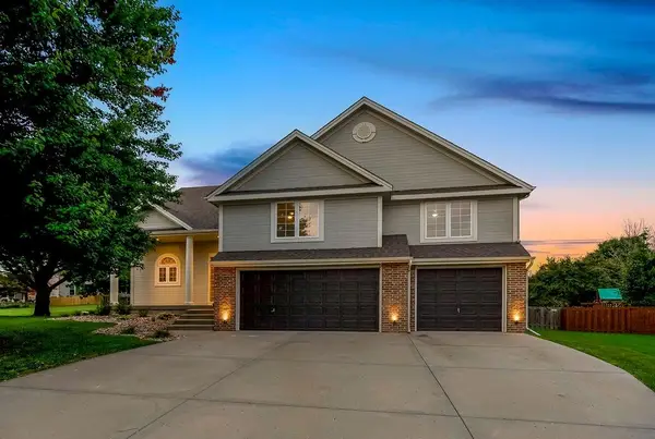 9105 N Kansas Court, Kansas City, MO 64156