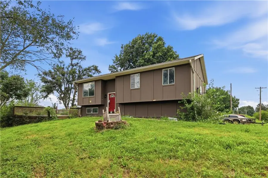 1201 S 5th Street, Atchison, KS 66002 - #2