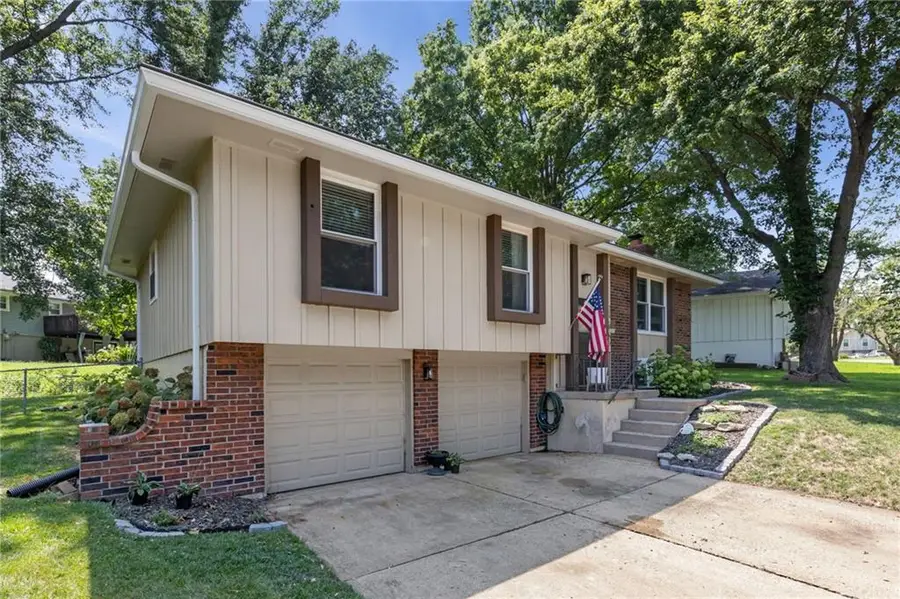 508 NE Grant Drive, Blue Springs, MO 64014 - #3