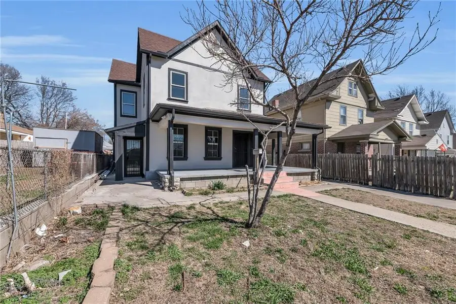 5208 E 8th Street, Kansas City, MO 64124 - #3