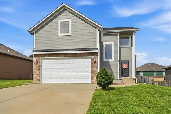 16912 Summit Drive, Belton, MO 64012
