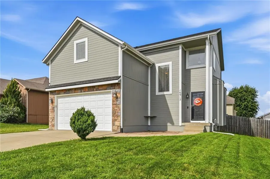 16912 Summit Drive, Belton, MO 64012 - #2