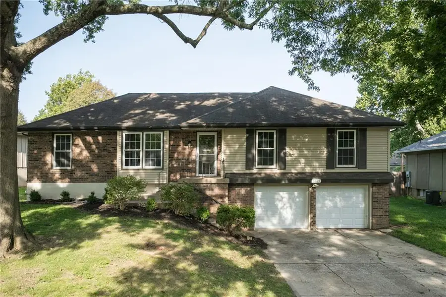 1321 SW 22nd Street, Blue Springs, MO 64015 - #2