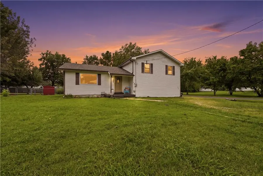 300 East Mason Street, La Monte, MO 65337 - #2