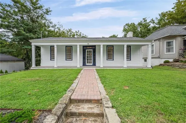 633 Main Street, Weston, MO 64098
