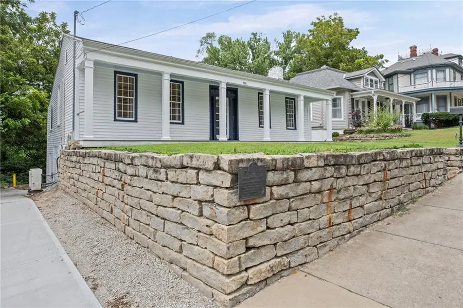 633 Main Street, Weston, MO 64098 - #3