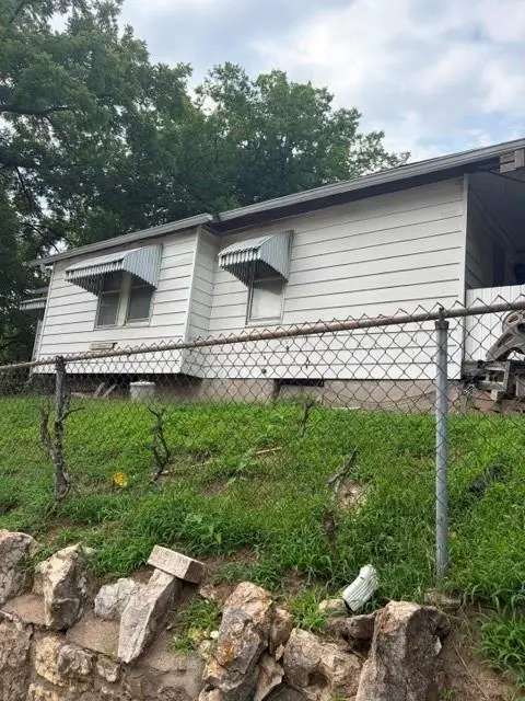 400 N Belmont Avenue, Kansas City, MO 64123 - #2