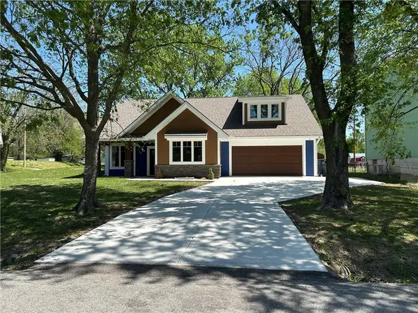 920 N 14th Street, Leavenworth, KS 66048