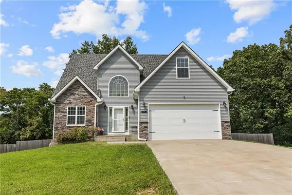 7 SE 230 Road, Warrensburg, MO 64093
