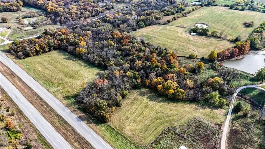 32703 S State Route 7 Highway, Creighton, MO 64739 - #2