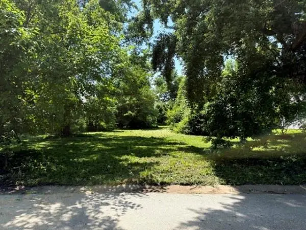 122 Arthur Avenue, Bonner Springs, KS 66012