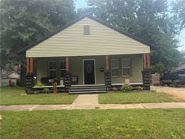 832 S Hickory Street, Ottawa, KS 66067