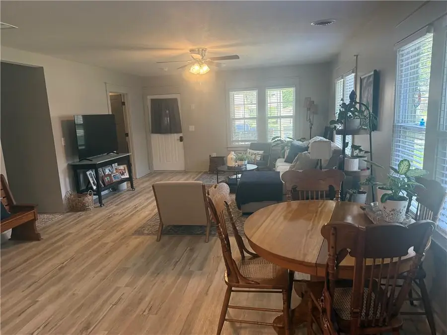 832 S Hickory Street, Ottawa, KS 66067 - #3