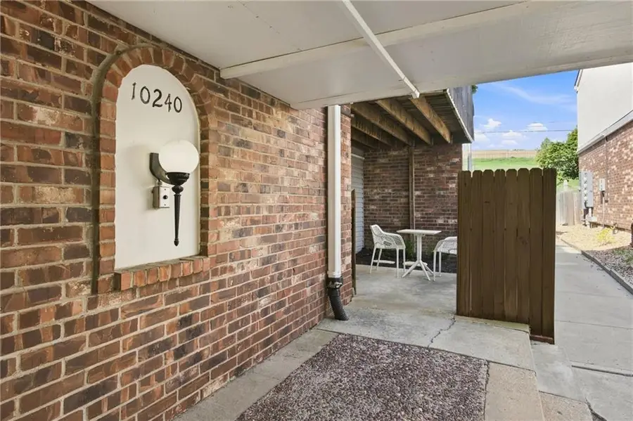 10240 W 96th Terrace #B, Overland Park, KS 66212 - #2