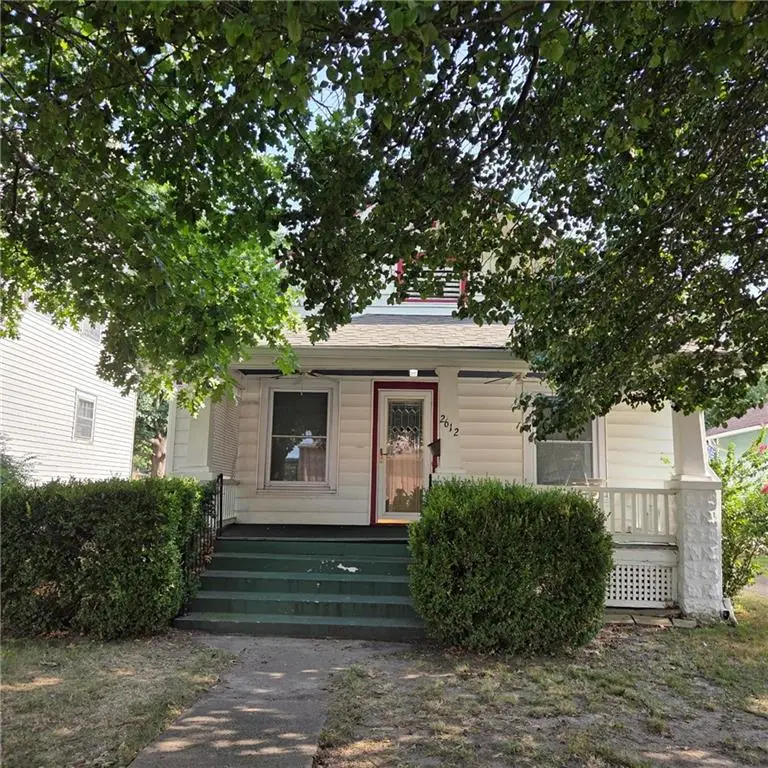 2612 Broadway Avenue, Parsons, KS 67357 - #1
