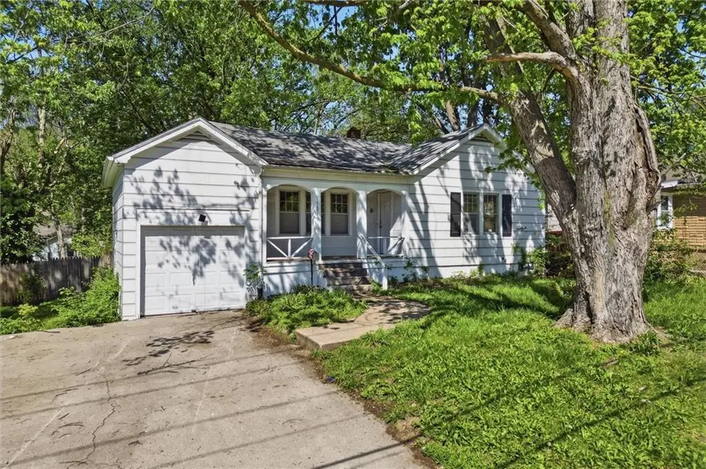 1506 S Hedges Avenue, Independence, MO 64052 - #1